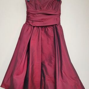 Betsy & Adam by Linda Bernell strapless dress size 6.